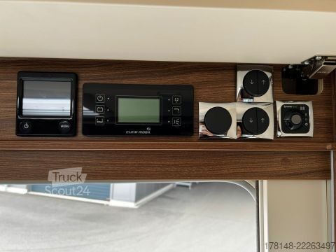 Integriertes Wohnmobil Eura Mobil Integra 890 EB