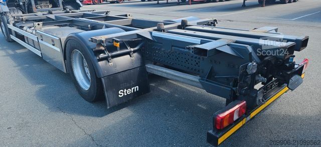 LKW mit Pritsche & Plane MERCEDES-BENZ 1833 Antos, E6, Automatic.