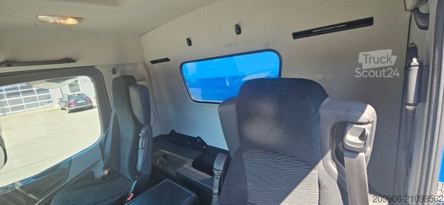 LKW mit Pritsche & Plane MERCEDES-BENZ 1833 Antos, E6, Automatic.