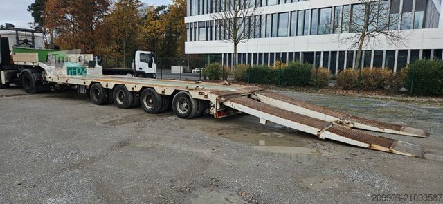 Low loader semitrailer DOLL 4 Achser. Lenkbar. teleskopierbar. lange Rampen