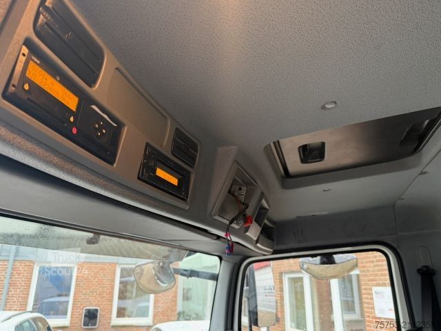 Transportador con plataforma y toldo MERCEDES-BENZ 818L Atego Pritsche mit Bordwänden