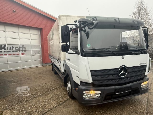 Transportador con plataforma y toldo MERCEDES-BENZ 818L Atego Pritsche mit Bordwänden