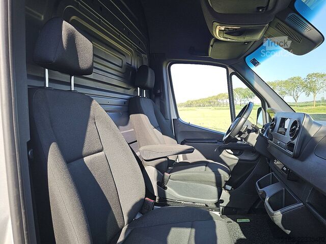Комби с висок покрив MERCEDES-BENZ SPRINTER 315 L3H2 Mbux Automaat!