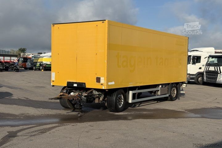 Remolque caja Schmitz Cargobull AKO 18 Koffer / HB / Swiss-Vehicle