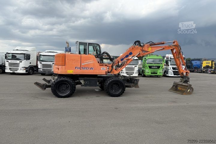 Yol silindiri Hitachi FH120W Mobilbagger / Swiss-Vehicle
