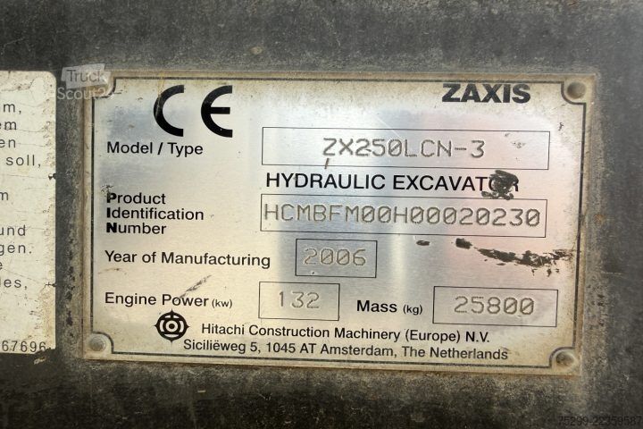 Yol silindiri Hitachi ZX250LCN-3 / Swiss-Vehicle