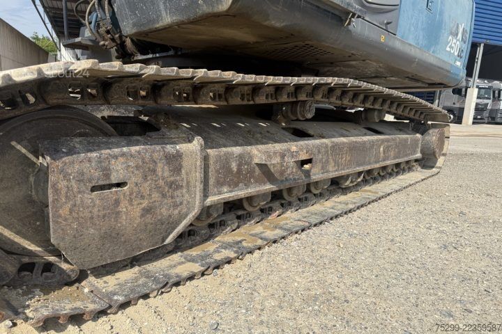 Yol silindiri Hitachi ZX250LCN-3 / Swiss-Vehicle