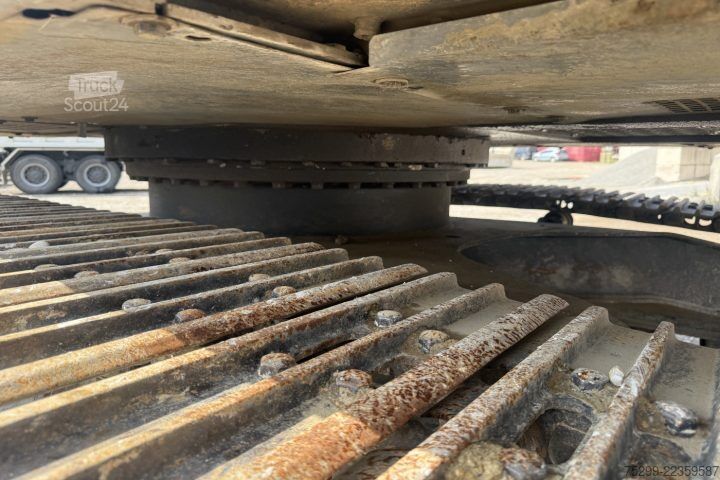 Yol silindiri Hitachi ZX250LCN-3 / Swiss-Vehicle