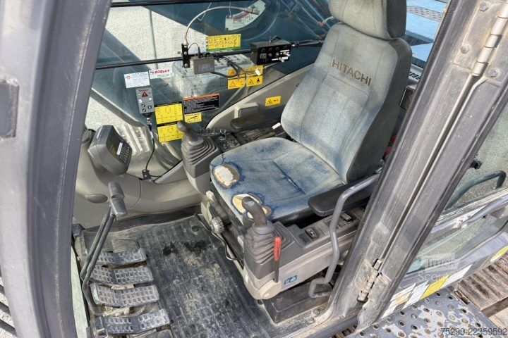 Yol silindiri Hitachi ZX350-3LCK UHD / Swiss-Vehicle