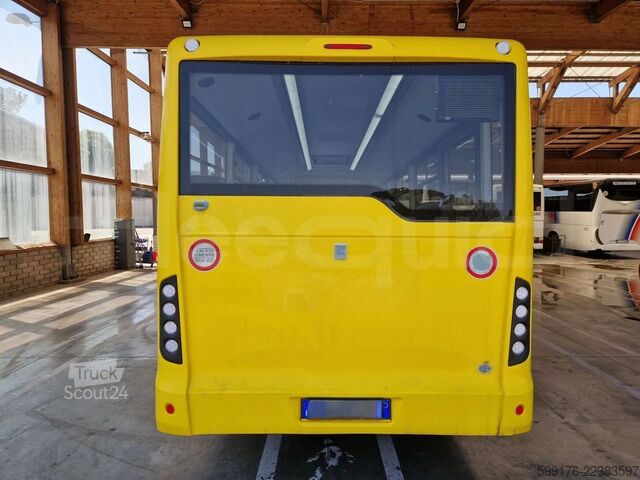  Iveco Indcar Wing