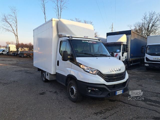Box truck IVECO Iveco Daily 35S14