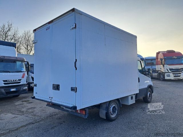 Box truck IVECO Iveco Daily 35S14