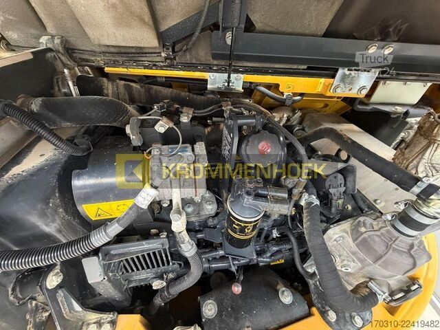 Koparka kołowa Komatsu PW 98 MR-10