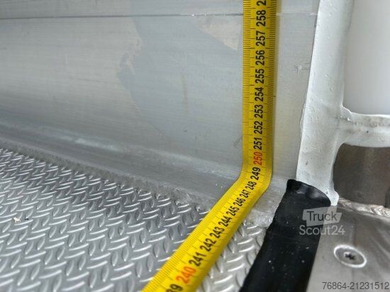 Alçak şasi dorse KRONE MULTITEMP, KüHLAUFLIEGER, TK SLXI SPECTRUM, TRENNWAND,  DOPPELSTOCK, BLUMENBREITE