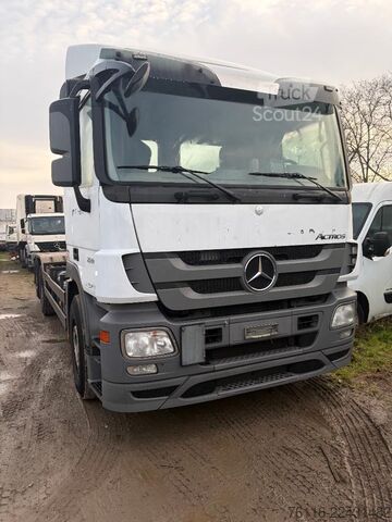 Fourgon tôlé Mercedes-Benz 2544