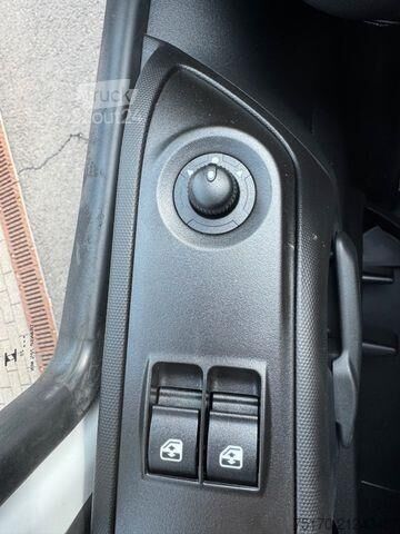 Pritschenwagen Doppelkabine Iveco Daily 35S14 *R3.450mm*AHK*Kamera*