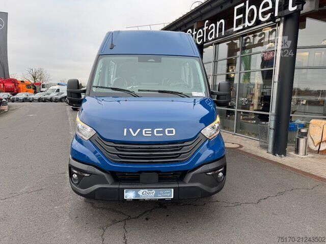High-roof van Iveco Daily 50C18HA8 3.0L *CrewVan*AHK*Automatik*