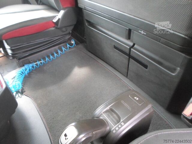Tracteur routier standard VOLVO FH 500/ X TRUCK