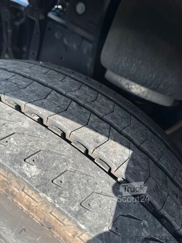 Vakio vetoauto MAN TGX XXL 18.520 4x2 LL SA