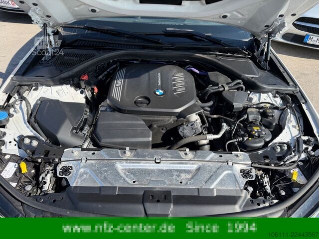 Minibusz BMW 320d xDrive Touring M-Shadow Driving Assistant