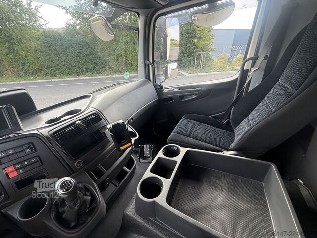 Vrachtwagen met bakwagen MERCEDES-BENZ Atego 818L E6, Klima, AHK, mech.Schaltung, LBW