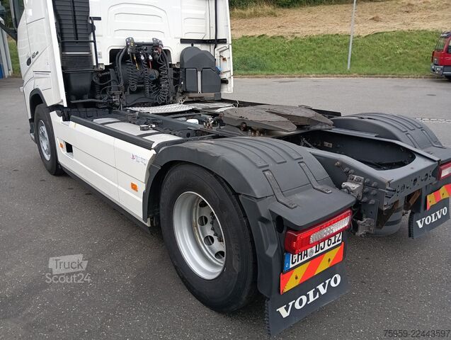 Стандартный седельный тягач VOLVO FH460 4x2T Euro6d GlobeXL FullSpoiler 1260lTank