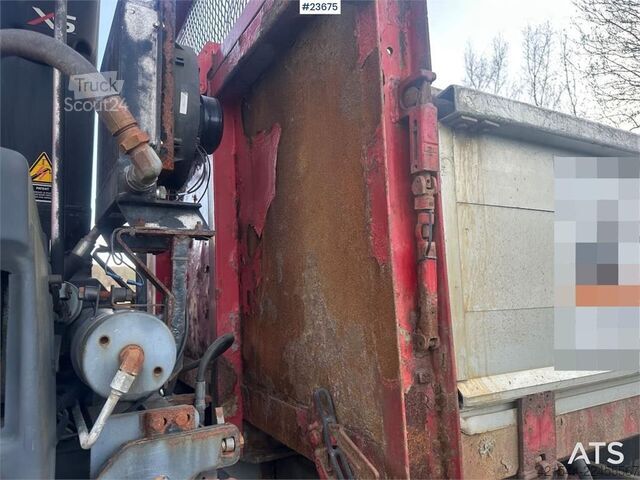Kranbil Scania P93H crane truck with 14 t/m crane and Laxo attach