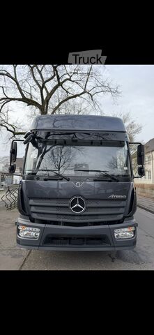 Mobilya kasalı kamyonet yükleme platformlu Mercedes-Benz Atego 1227