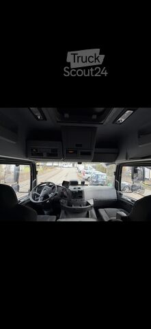 Mobilya kasalı kamyonet yükleme platformlu Mercedes-Benz Atego 1227