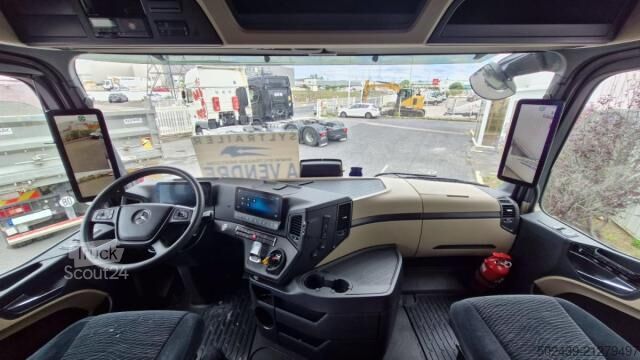 Standard tractor unit Mercedes-Benz Actros 1851