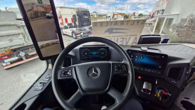 Standard tractor unit Mercedes-Benz Actros 1851