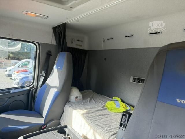 Standard tractor unit Volvo FMX 450