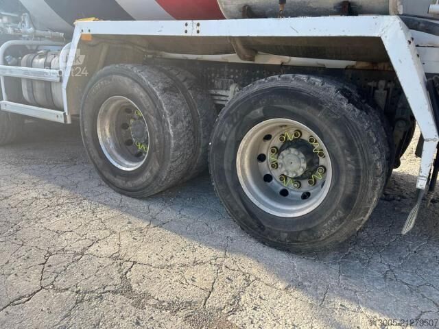 Camion malaxeur à béton Mercedes-Benz Arocs 3240
