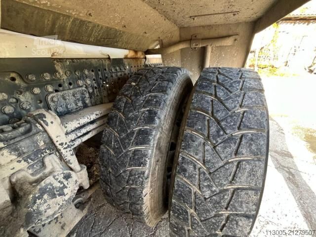 Camion malaxeur à béton Mercedes-Benz Arocs 3240