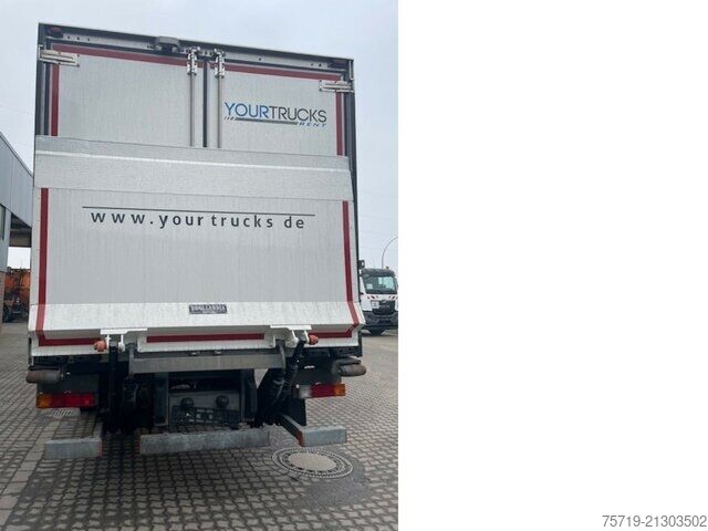 Autocamion cu caroserie tip cutie Mercedes-Benz 1824 4x2 Axor