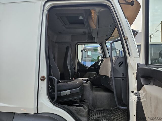Kassevogn Volvo FL 240 4x2 16tons Seitentüren Koff