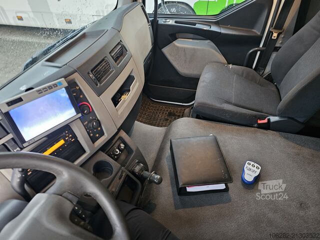 Kassevogn Volvo FL 240 4x2 16tons Seitentüren Koff