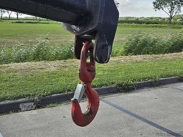 Ремарке на платформата SCANIA R450