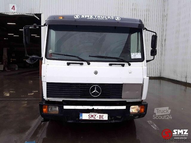 Camion-citerne Mercedes 1520