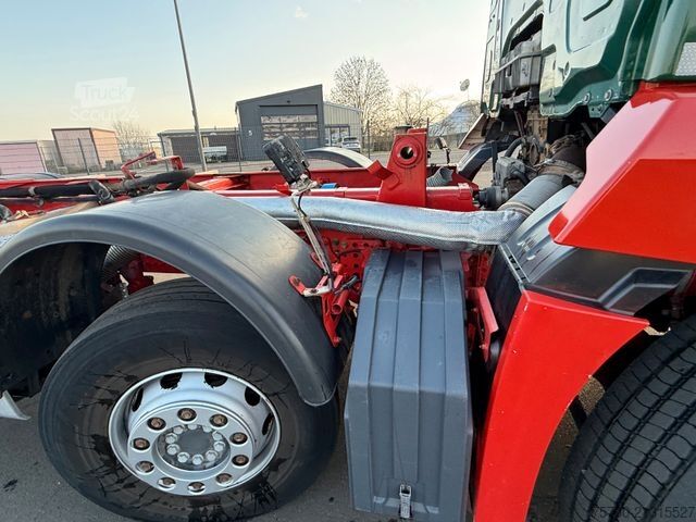 LKW-Fahrgestell MERCEDES-BENZ Arocs 3240 8x2 - 3 x Lenkachsen