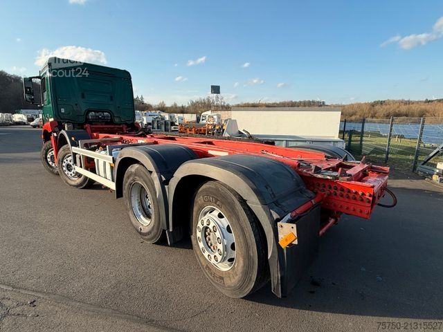 LKW-Fahrgestell MERCEDES-BENZ Arocs 3240 8x2 - 3 x Lenkachsen