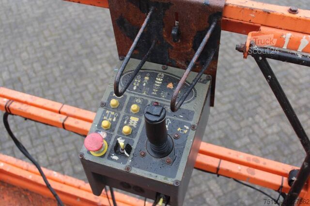 Ножичний підйомник JLG M 3369