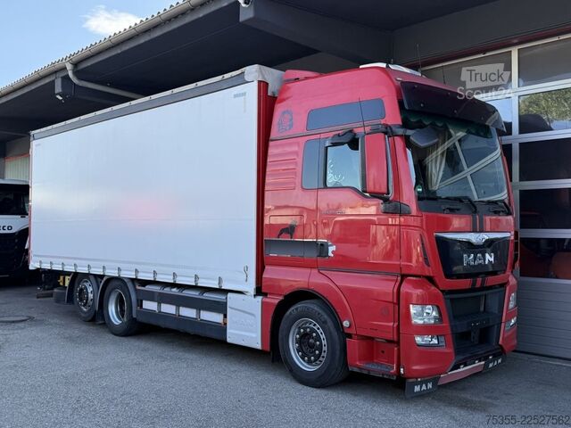 Camion cu platformă și prelată MAN TGX 26.480 XXL Euro6Retarder 7,28m Festaufbau!