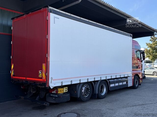 Camion cu platformă și prelată MAN TGX 26.480 XXL Euro6Retarder 7,28m Festaufbau!