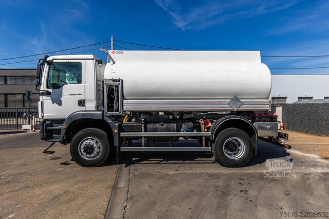 Tanker kamyonu MAN TGM 18.340 4X4 + CM 12.000L+4COMP.