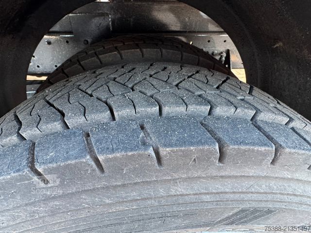 Dreiseitenkipper RENAULT D75 180PS 3-Seitenkipper "Neu"