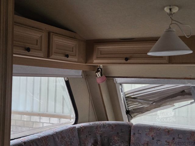 Karavan KIP KG 48 TN Wohnwagen Toilet + Etagenbett