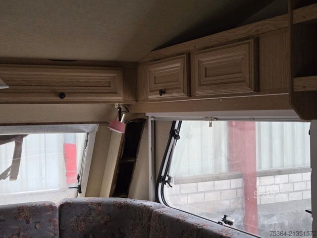 Karavan KIP KG 48 TN Wohnwagen Toilet + Etagenbett
