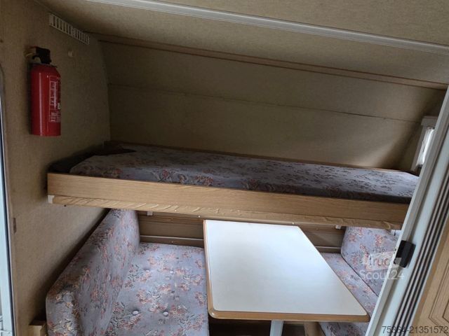 Karavan KIP KG 48 TN Wohnwagen Toilet + Etagenbett