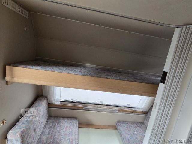 Karavan KIP KG 45 TLB Wohnwagen Toilet + Etagenbett